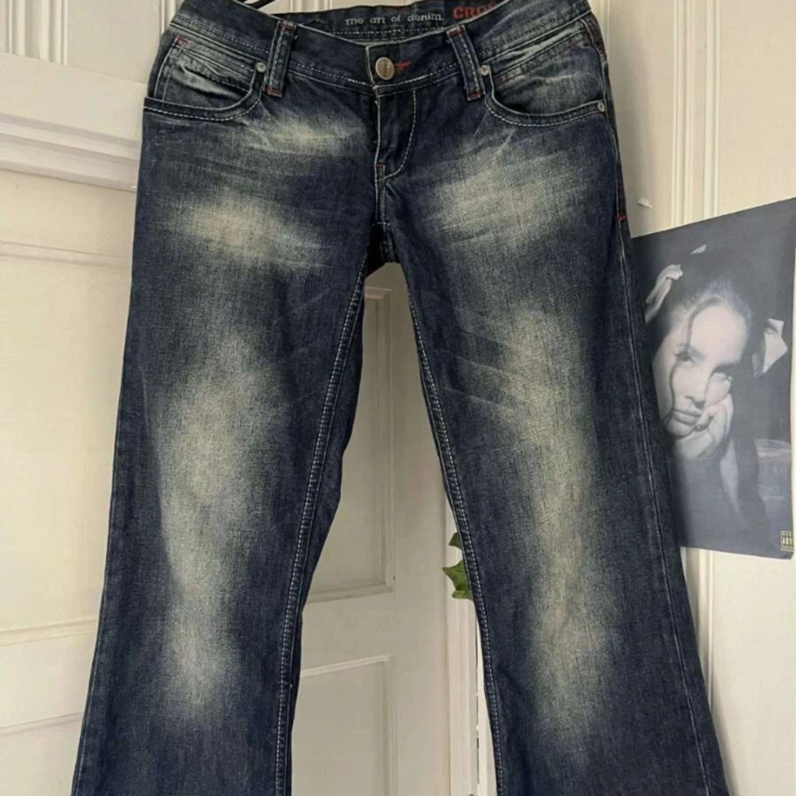 Lågmidjadebootcutjeans  - 90