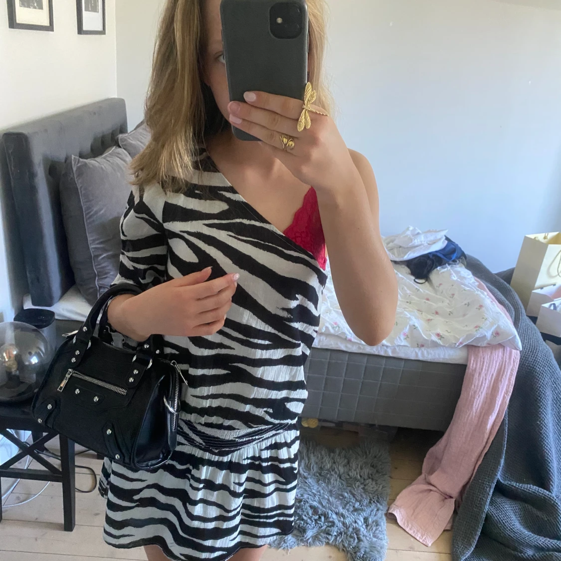 One sholder kort  klänning  - 91