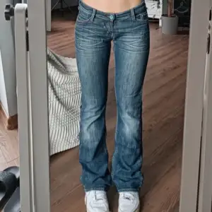 Snygga lågmidjade jeans!💕 Passar i längden för 170+