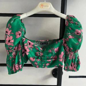 Sommartopp - Snygg sommartopp! Pris kan diskuteras🩷