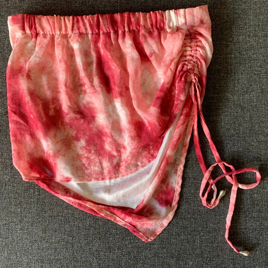 Axelbandslös crop top - 90