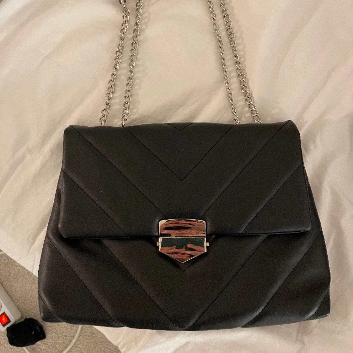 Svart axelremsväska  - 90