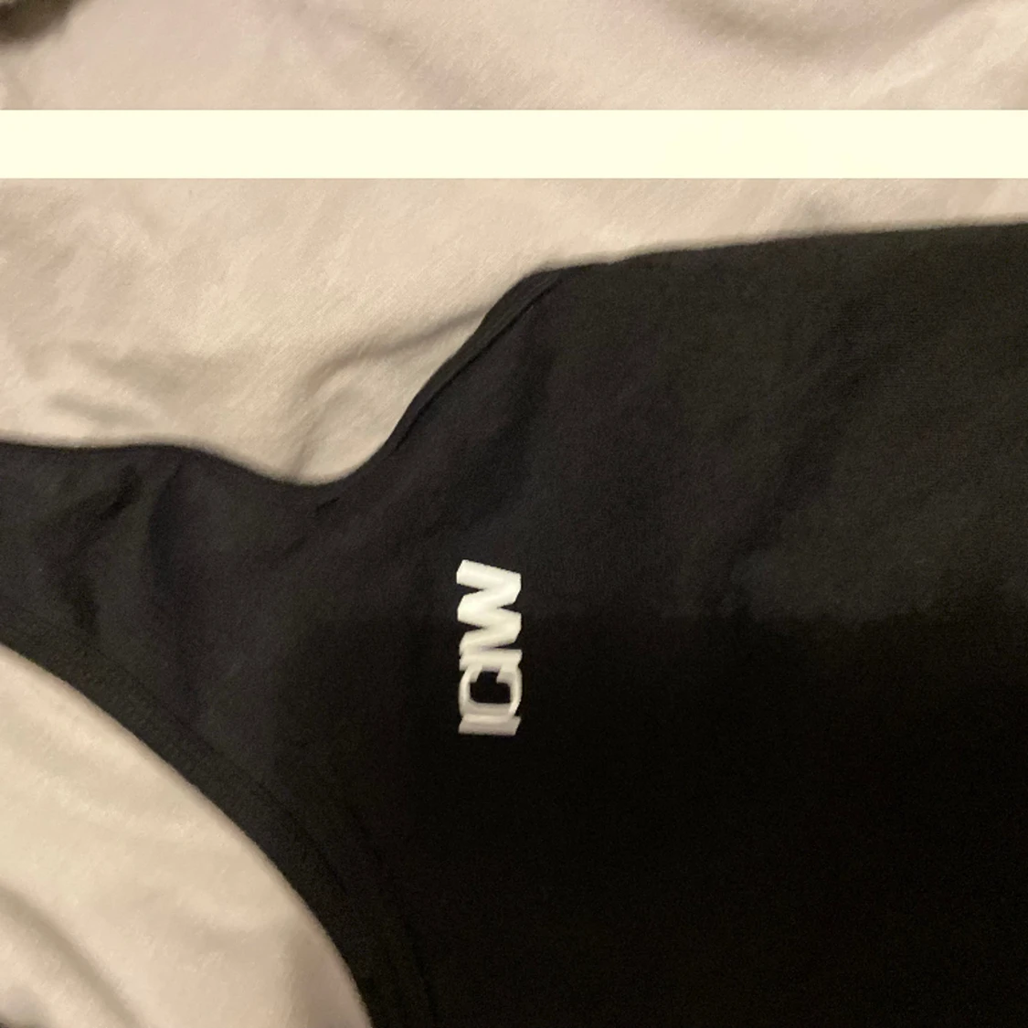 Svart träningstopp - 90