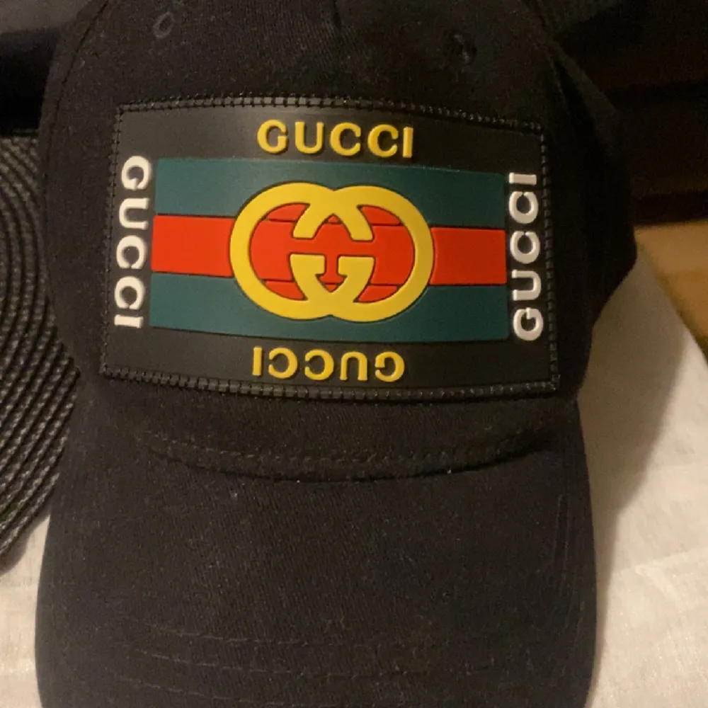 Säljer min Gucci Hat eftersom den inte passar min stil. Accessoarer.
