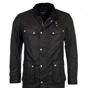 Barbour Jacka - Jag säljer min Barbour jacka. Den är helt oanvänd eftersom fick den som present. Den är varm och även bekväm Nypris-3600