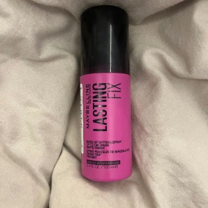 setting spray - helt NY setting spray från maybelline, ord pris 149kr mitt pris 80kr! tar endast swish❤️