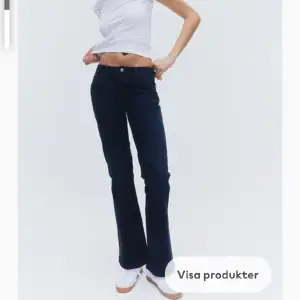 Säljer mina jätte fina low waist hm jeans. Aldrig använda. Nypris 250kr. Vid frågor&funderingar hör av dig😆