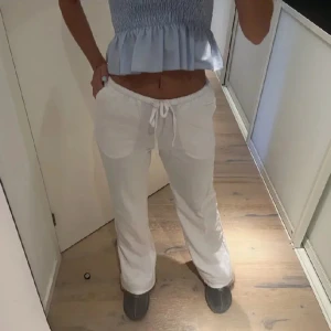 Linne byxor. - Sälger dom här jätte fina linne byxorna då dom tyvär var för korta för mig. Priset kan diskuteras ❣