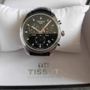 Hej fick som present en Tissot klocka helt ny Ny pris 4200kr Mitt pris 1500kr eller bud 