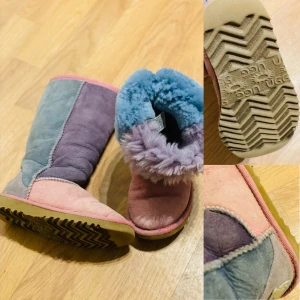 UGG UGGs äkta barn  - Äkta och unika UGGS i coola färger, aldrig använda i blött/slaskigt väder. Otroligt gosiga och sköna med äkta ull inuti ända ned till tårna. Hela och starka sömmar runtom. Behöver borstas upp lite. Storlek 28. Nypris 2000:- djur och rökfritt hem.