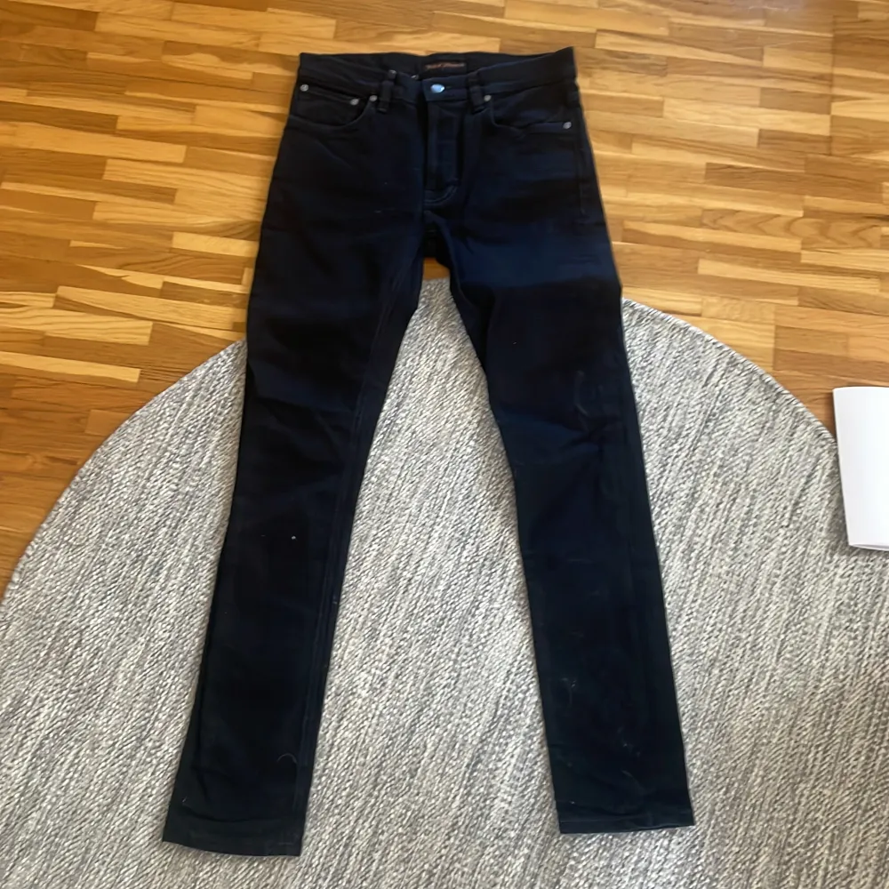 Tja, säljer nu dessa Nudie jeans i modellen ”Lean Dean”. Jeansen är i bra skick utan defekter! Kom pm vid frågor eller intresse! Pris kan diskuteras vid snabbt köp!. Jeans & Byxor.