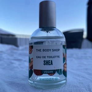 Shea parfym - Endast testat några sprut. Se bild. 