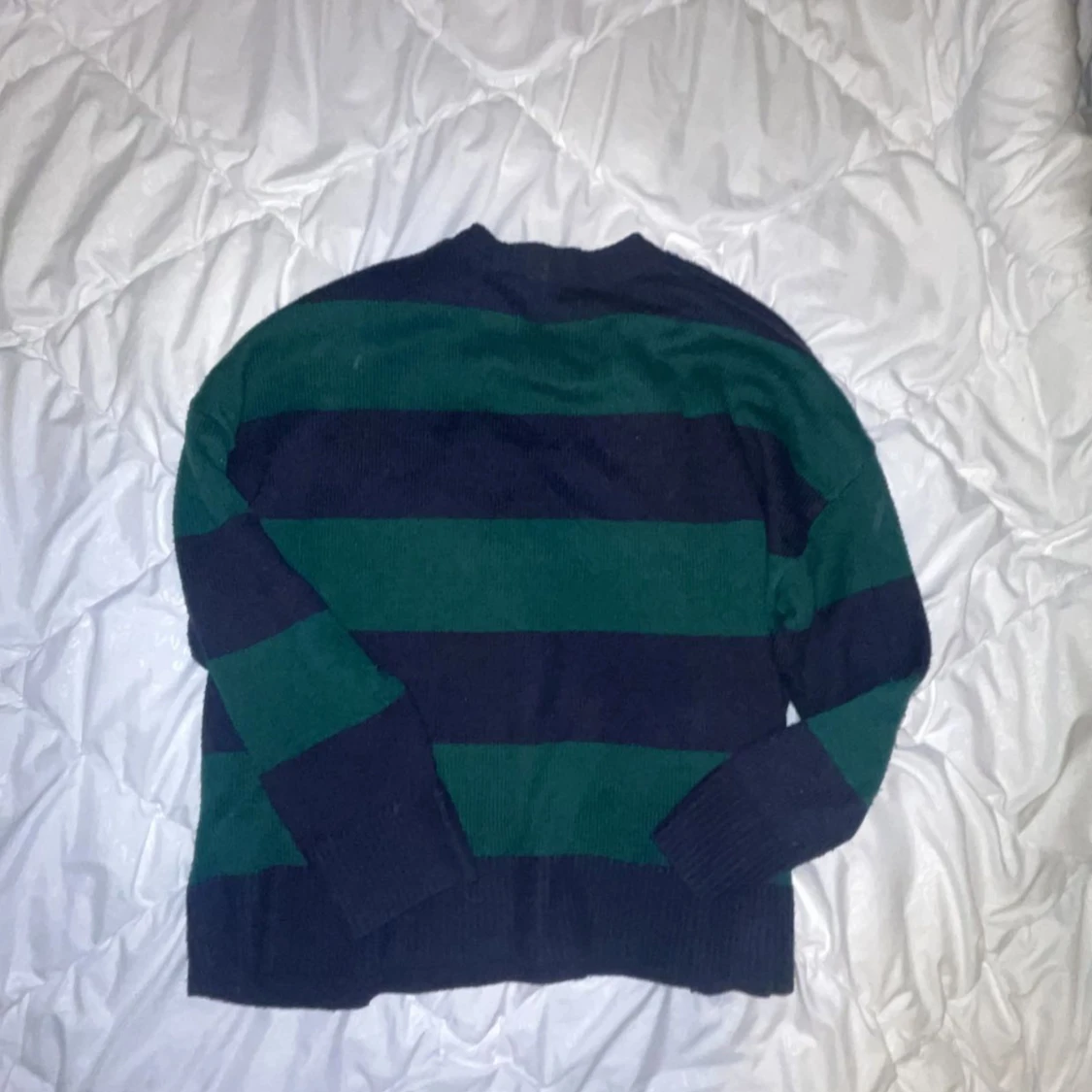 Stickad tröja🤍 - 91