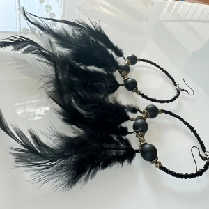 Öronhänge  - Fina i bra skick, kan användas till alla tillfällen. Inte tunga perfekta 🤩😍