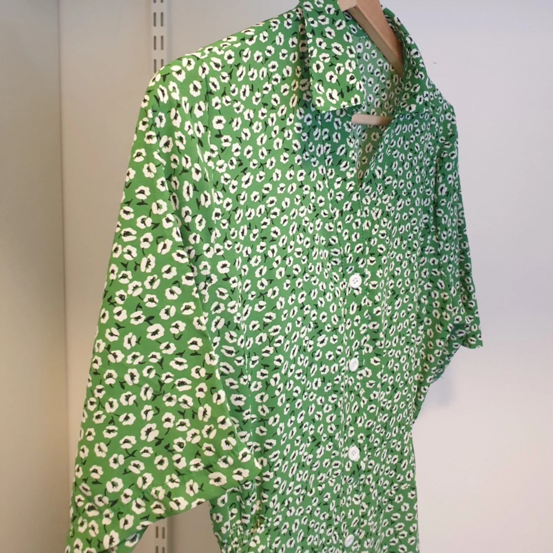 Blommig klänning  - 91