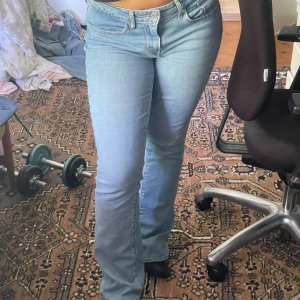 Levis bootcut jeans lowwaist lowrise lågmidjad - Levis 715 bootcut jeans superbra skick!! 