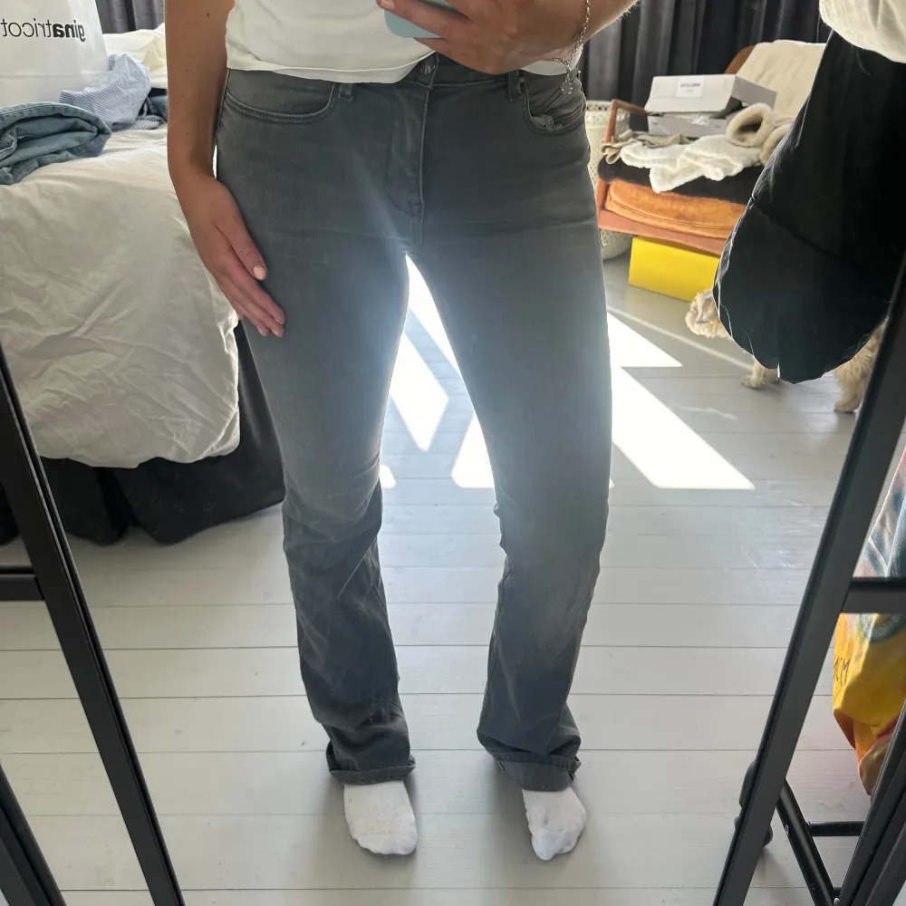 Säljer dessa superfina jeans från Esprit. Använda cirka 2 gånger. Nypris ca 1000kr. Jeans & Byxor.