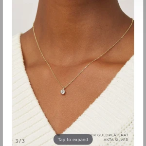 Guldpläterat halsband  - Säljer mitt fina halsband från glitter i 18k guldplätering. Säljer då den ej kommer till användning☺️🫶🏼