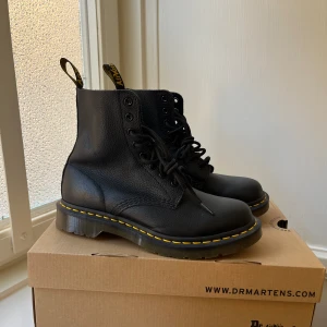 Dr Martens - Helt oanvända Dr Martens i stl 38