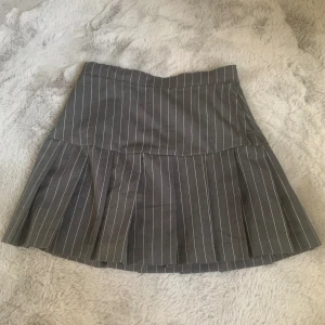 Söt kawaii kjol - Säljer pga ingen användning. Använd fåtal gånger. Orginalpris: 200