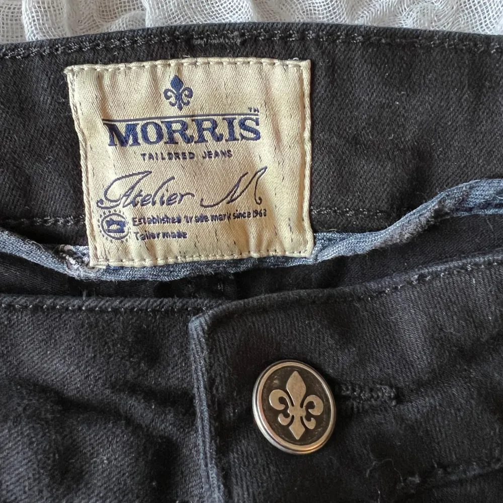 Svarta Morris jeans Slim fit Passar 180/185 cm. Jeans & Byxor.