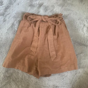 Shorts - Säljer pga ingen användning. Köpt i Thailand. Orginalpris:200