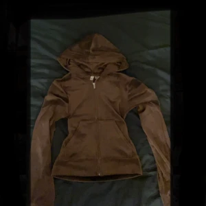 H&m hoodie - Super fin lmjuka hoodien som är ifrån h&m💖