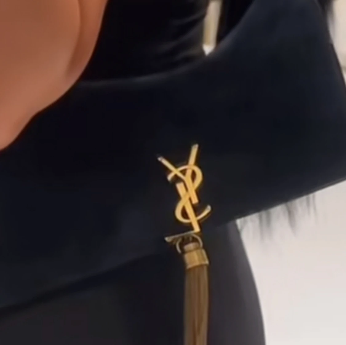 LETAR EFTER EN SÅN - 90