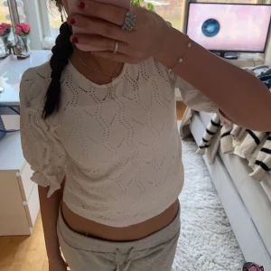 Zara topp - Säljer en så fin zara topp🤍