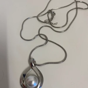 Olika halsband  - Använd ett par gånger 