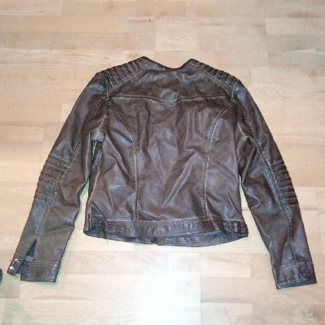 Livelo skinnjacka - 90