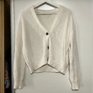 STICKAD TRÖJA - Använd