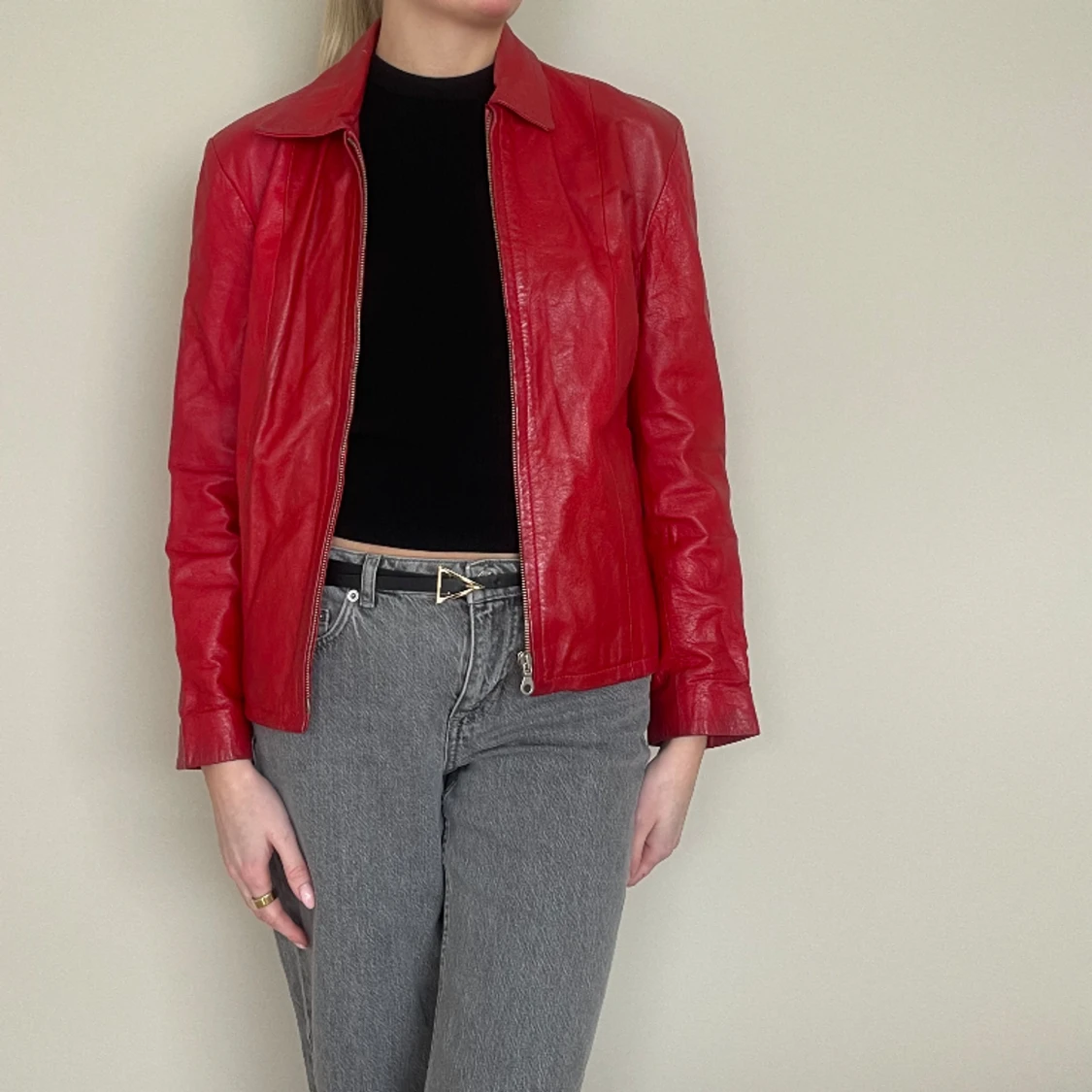 Röd skinnjacka 