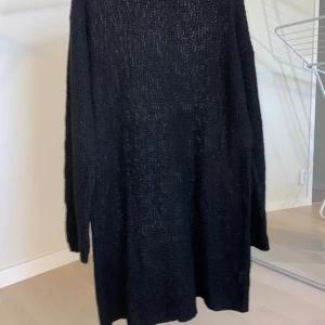 Stickad klänning  - Storlek 38