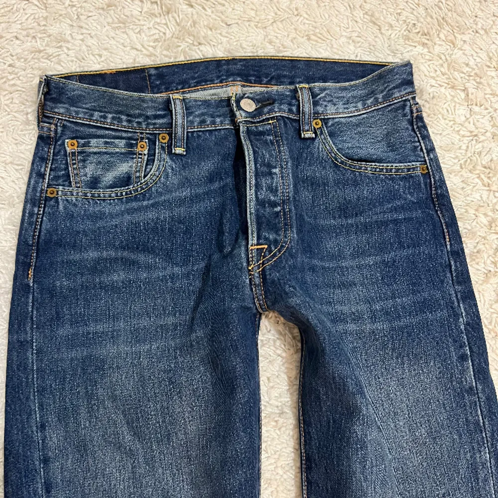 Levi’s baggy/straight jeans, i perfekt skick 💕. Jeans & Byxor.