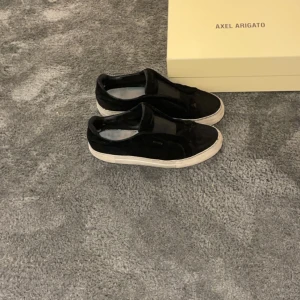 Axel arigato  - Arigato skor storlek 43 ganska andvända 