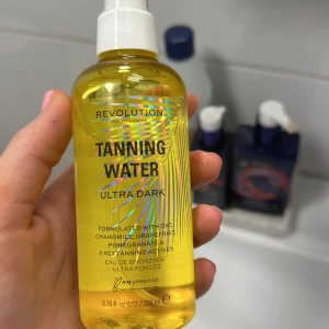 Tanning water - Säljer detta Tanning water då den inte kommer till användning. Oanvänd
