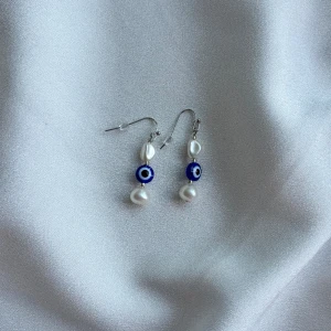 Handgjorda örhängen  - 🤍