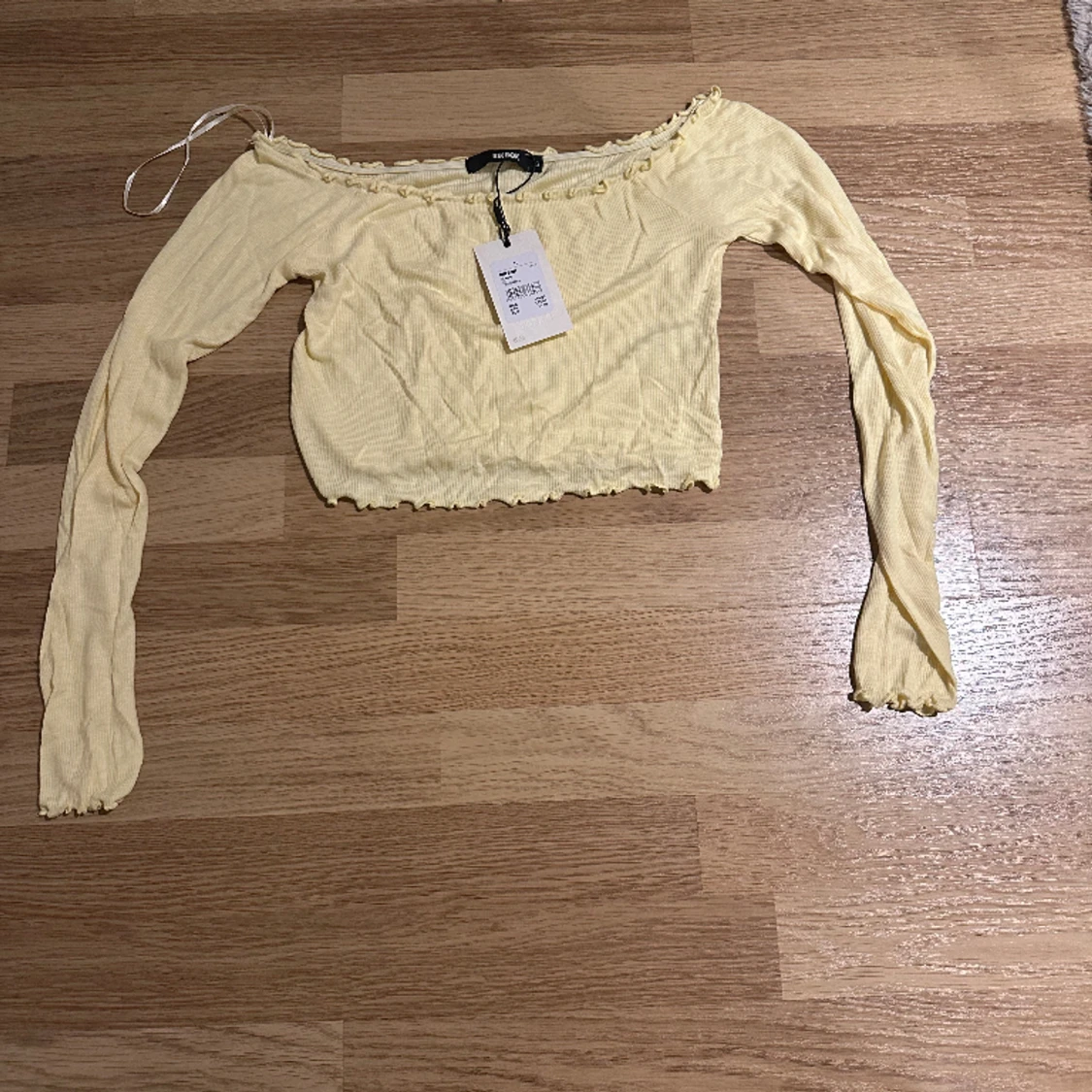 Croppad  off shoulder topp