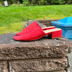 Slip-in sandaler från Gina Tricot  -  Knappt använda, normal i storleken. 