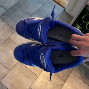 Adidas campus 00s blå - Använda ganska mycket, skick 7,5/10