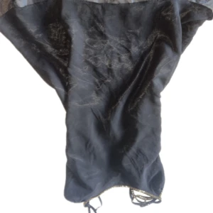 Cocktail klänning  - Snygg cocktail klänning  Jag har alldrig använt denna