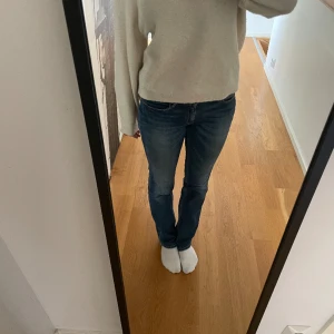 Replay jeans  - Jättesnygga blåa Replay jeans i stl W30 & L32💕