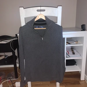 Half zip  - Mer frågor eller bilder är det bara att ställa 