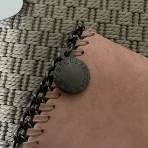 Stella McCartney  - Stella McCartney plånbok, pre loved köpt second hand