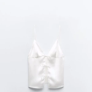 Linne - Ett supergulligt linne från zara som var lite för stort för mig, prislapp finns kvar😊