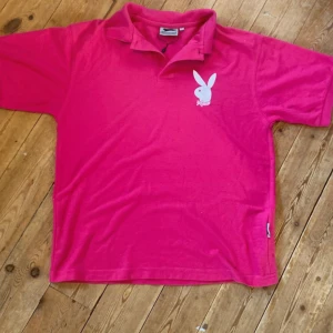 Playboy piké - fett cool säljs pga fel storlek Oversized S 