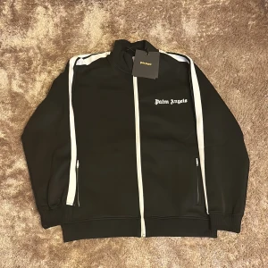 Palm angels zipup  - Palm angels zipup 600kr men kan gå ner lite  ,aldrig använd 