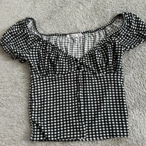 Stradvarius topp - Super söt rutig topp! 