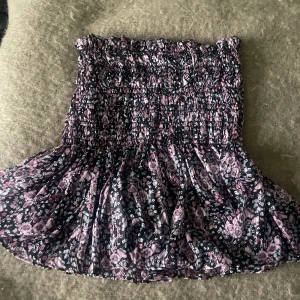 Kjol Zara - Slutsåld och mycket eftertraktad kjol från Zara! Jättefin, lite Isabel Marant vibes😍😍😍 